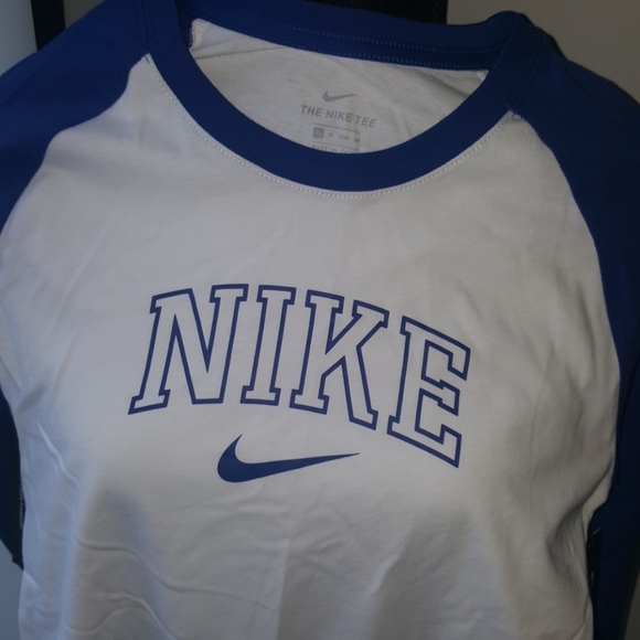 Nike - Picture 5 of 6